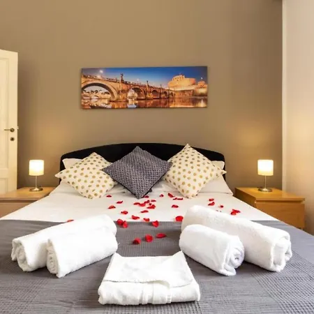 Elegant Apartment In The Center Of Rome! Řím